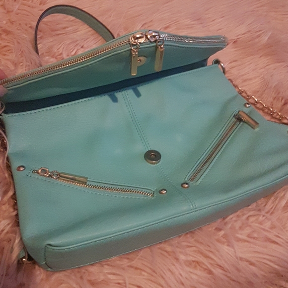 Call it Spring aqua crossbody bag - Picture 3 of 6